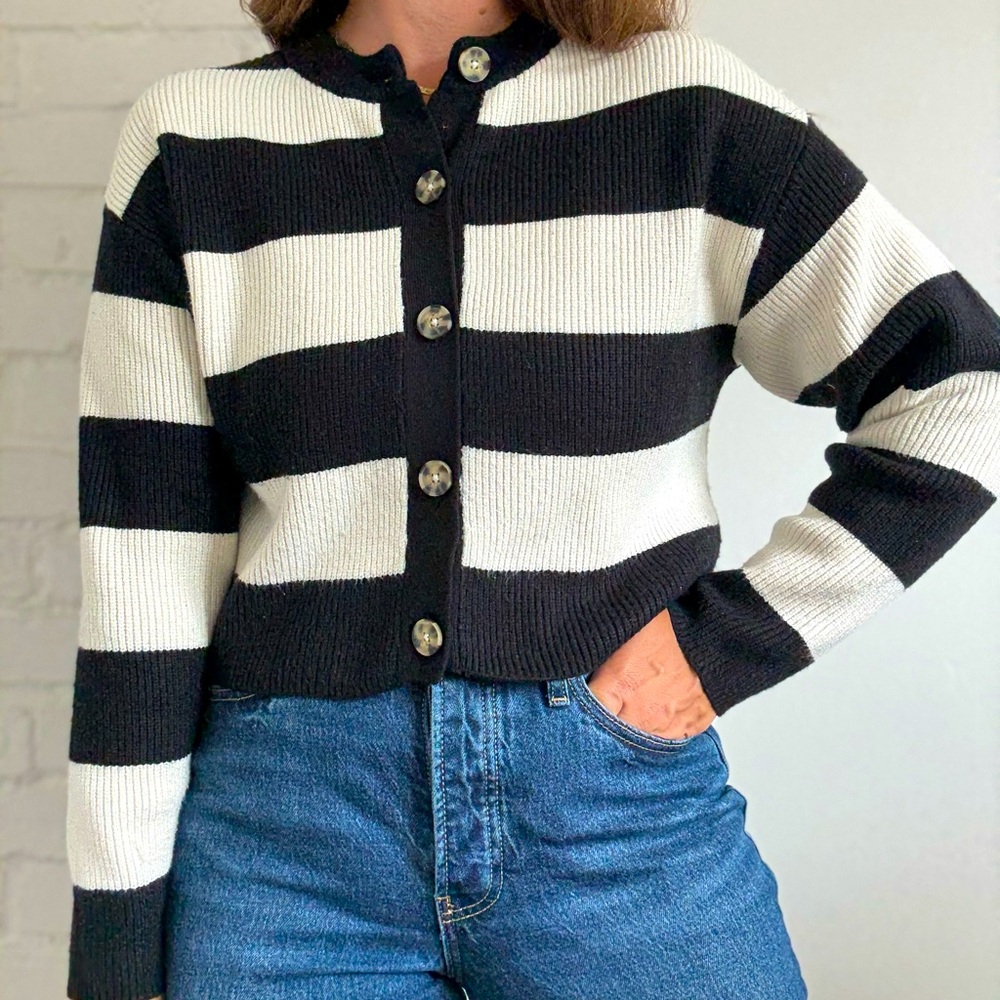 Zara Black and White Striped Women's Sweater - Size XS/S